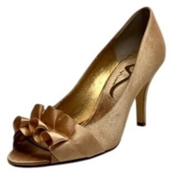 Nina Beige Satin Peep-Toe Heels Formal Ruffle Glam Party Womens 9 Cocktail Dress - Picture 1 of 15